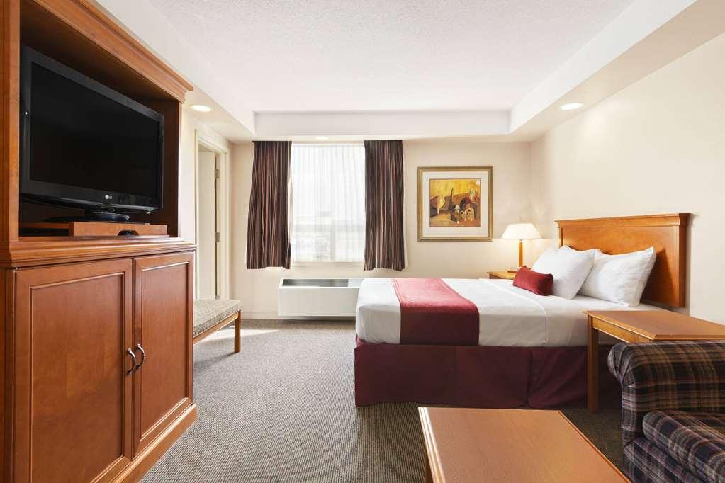 ทราเวลลอดจ์ บาย วินด์แฮม สปรูซ โกรฟ Hotel Spruce Grove ห้อง รูปภาพ